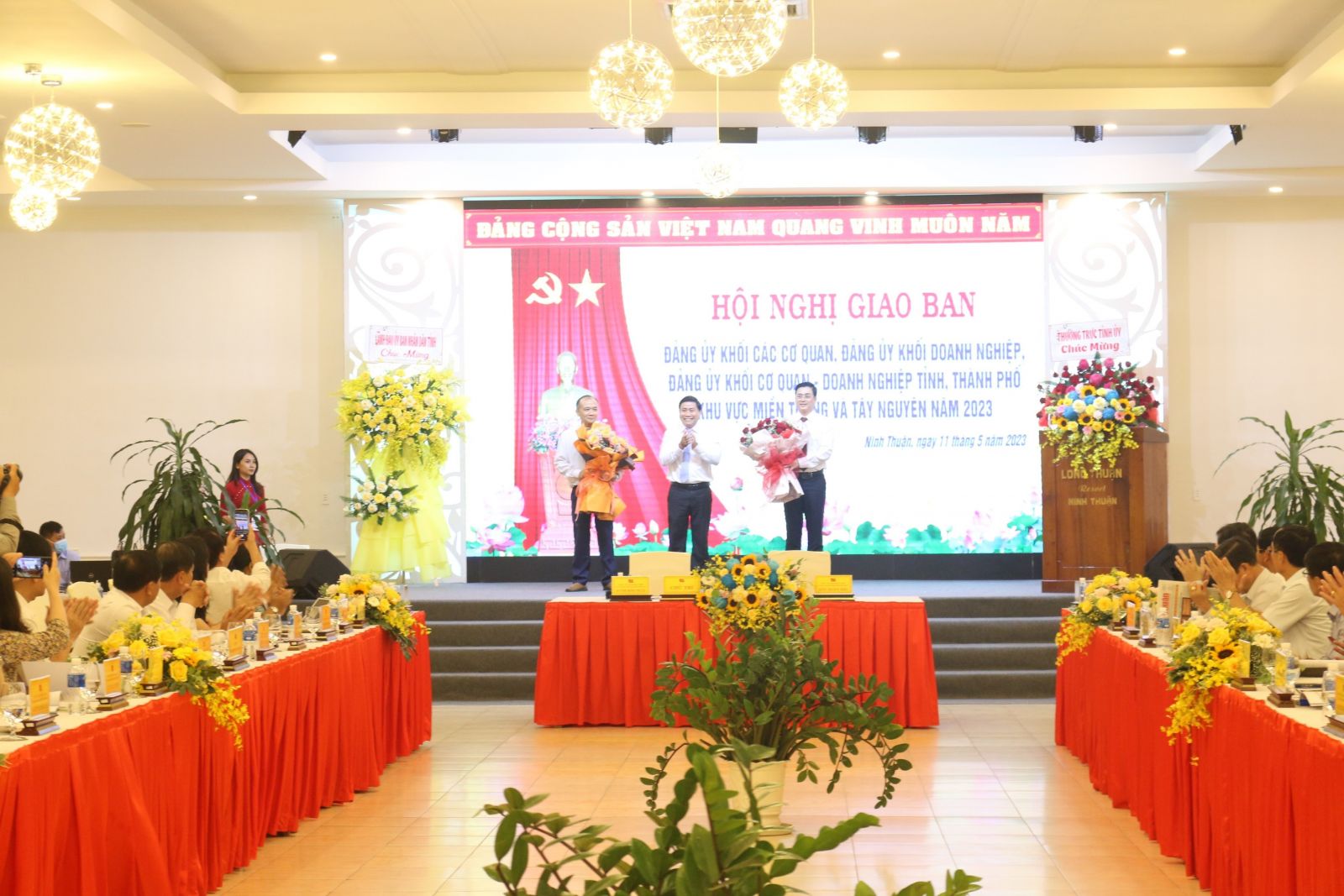 Đảng ủy Khối các cơ quan và doanh nghiệp tỉnh Đắk Nông tham dự Hội nghị giao ban các đảng ủy khối cơ quan và doanh nghiệp các tỉnh, thành phố khu vực miền Trung - Tây Nguyên