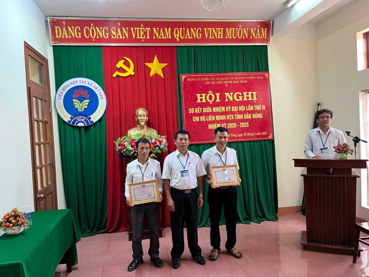 Hội nghị sơ kết giữa nhiệm kỳ Đại hội lần thứ IV  Chi bộ Liên minh Hợp tác xã tỉnh Đắk Nông