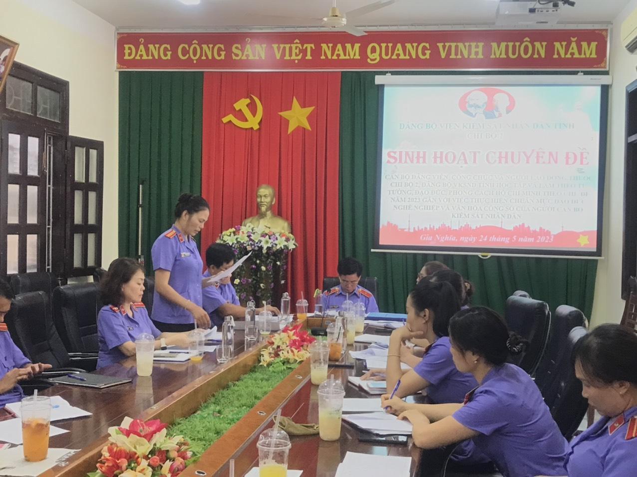 Thực hiện chuẩn mực đạo đức nghề nghiệp và văn hóa công sở của người cán bộ kiểm sát nhân dân tỉnh Đắk Nông