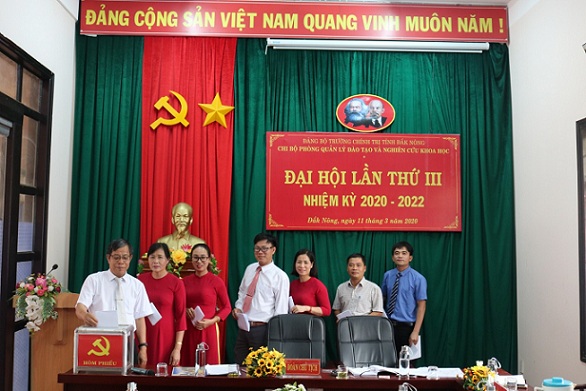 Các chi bộ trực thuộc Đảng ủy Trường Chính trị tỉnh Đắk Nông tổ chức thành công Đại hội