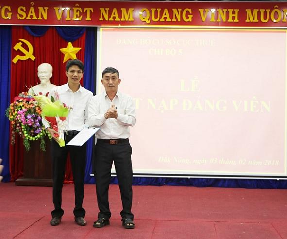 Đảng bộ Cục Thuế tỉnh Đắk Nông quan tâm lãnh đạo thực hiện tốt công tác tạo nguồn và phát triển đảng viên