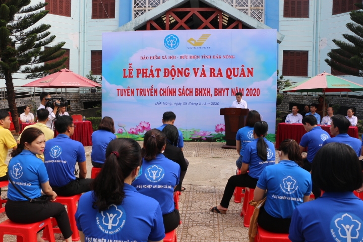 BHXH tỉnh Đắk Nông phối hợp Bưu điện tỉnh tổ chức Lễ phát động và ra quân tuyên truyền chính sách BHXH, BHYT