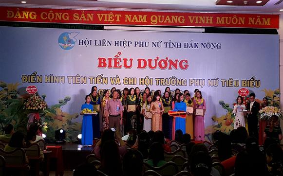 Hội LHPN tỉnh Đắk Nông tổ chức Hội nghị biểu dương điển hình tiên tiến  và Chi hội trưởng phụ nữ tiêu biểu giai đoạn 2015 - 2020