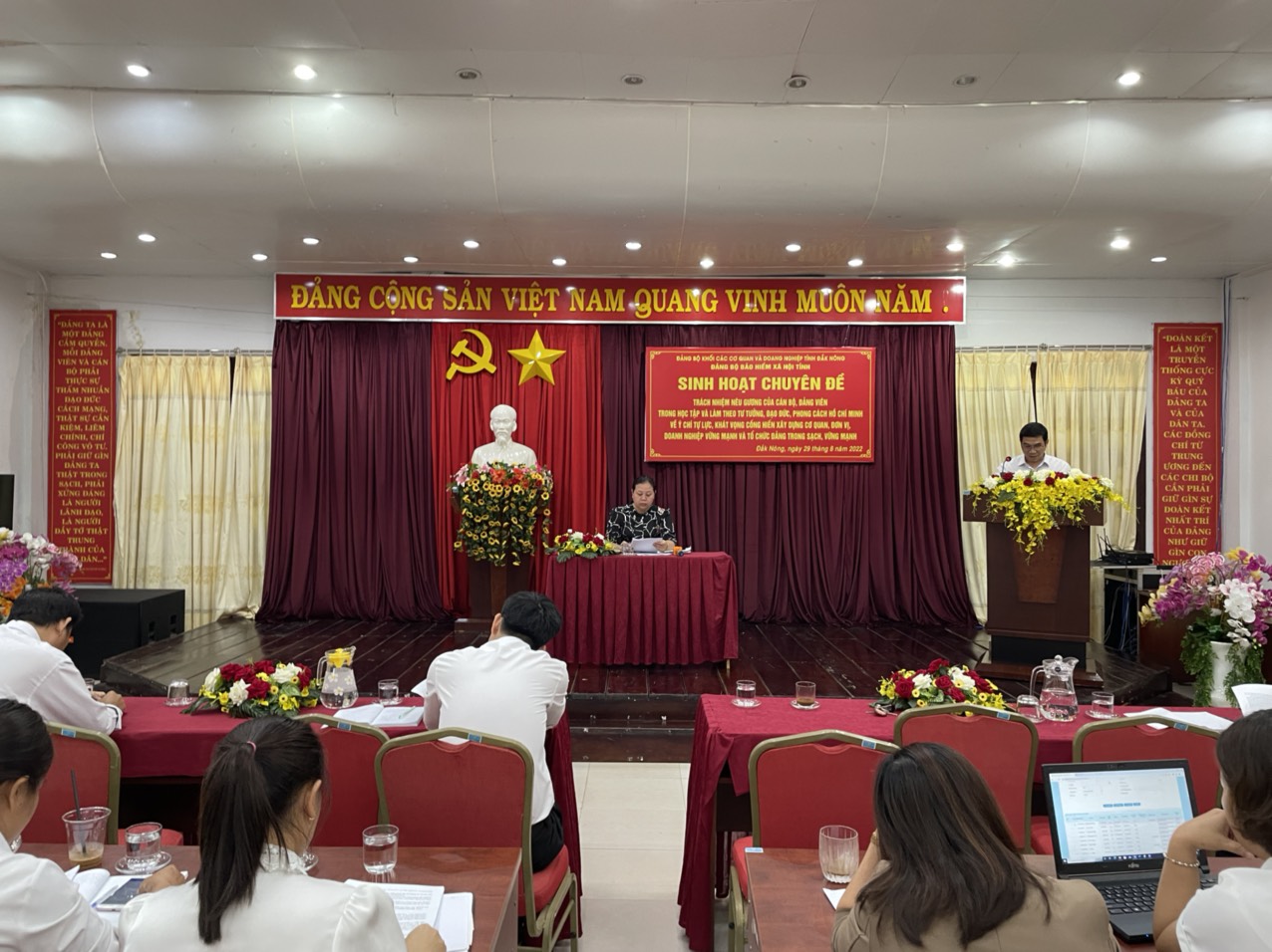 Đảng bộ Bảo hiểm xã hội tỉnh Đắk Nông tổ chức sinh hoạt chuyên đề